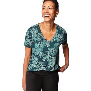 NWT: J. Jill Women's Wearever Soft-V-Neck Short Sleeve Tee; Size Medium; Floral